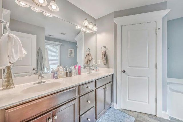 200 Crossandra Avenue, Summerville, SC 29483