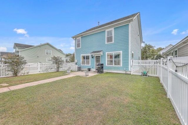 200 Crossandra Avenue, Summerville, SC 29483