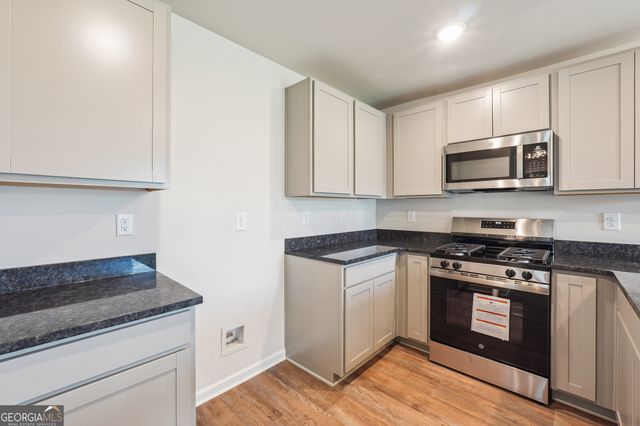 202 Harris Walk 83, West Point, GA 31833