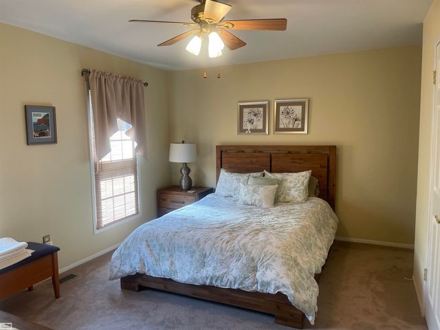 1343 Autumn Lane, Rochester Hills, MI 48306