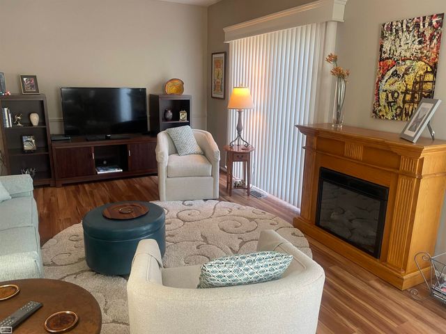1343 Autumn Lane, Rochester Hills, MI 48306