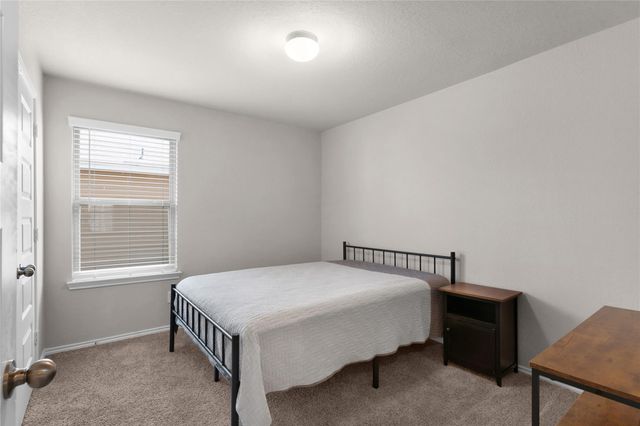 1027 Slight ST, New Braunfels, TX 78130