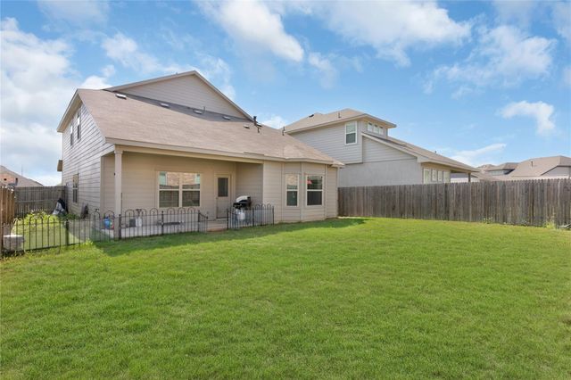 1027 Slight ST, New Braunfels, TX 78130