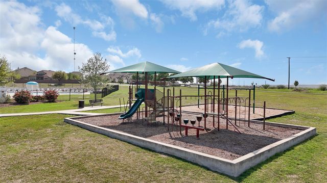 1027 Slight ST, New Braunfels, TX 78130