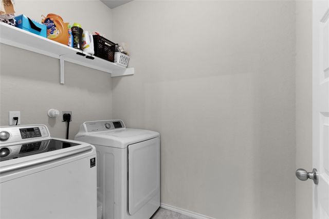 1027 Slight ST, New Braunfels, TX 78130