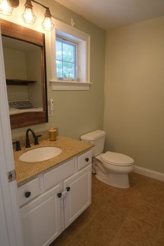 7 Bluestone Ter, Sandwich, MA 02537