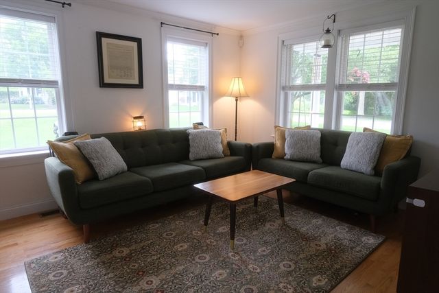 7 Bluestone Ter, Sandwich, MA 02537