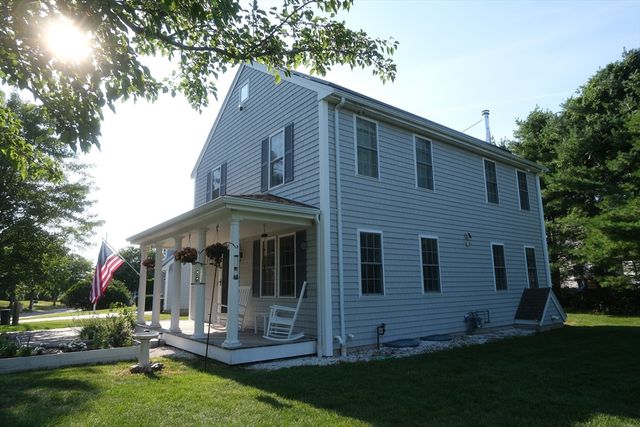 7 Bluestone Ter, Sandwich, MA 02537