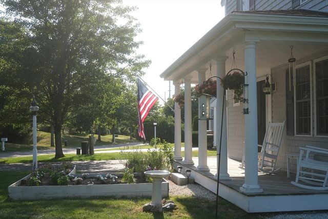 7 Bluestone Ter, Sandwich, MA 02537