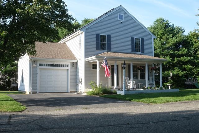 7 Bluestone Ter, Sandwich, MA 02537