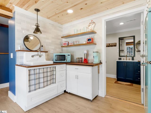 1133 Tubbs Mountain Road, Travelers Rest, SC 29690