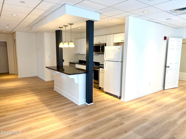 433 Broadway 3, Saratoga Springs, NY 12866