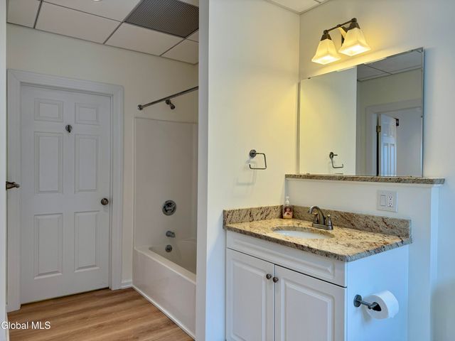 433 Broadway 3, Saratoga Springs, NY 12866