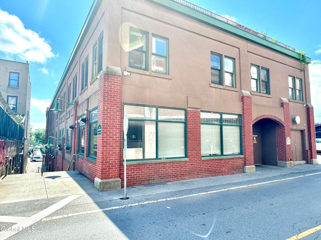 433 Broadway 3, Saratoga Springs, NY 12866