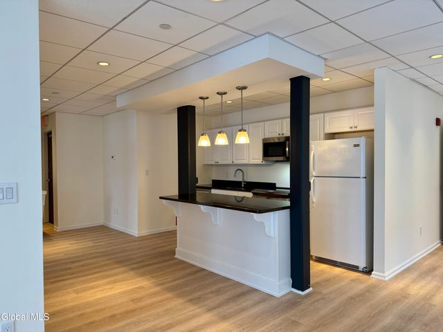 433 Broadway 3, Saratoga Springs, NY 12866