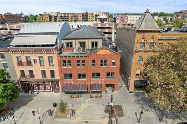 433 Broadway 3, Saratoga Springs, NY 12866