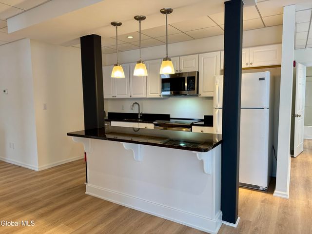 433 Broadway 3, Saratoga Springs, NY 12866