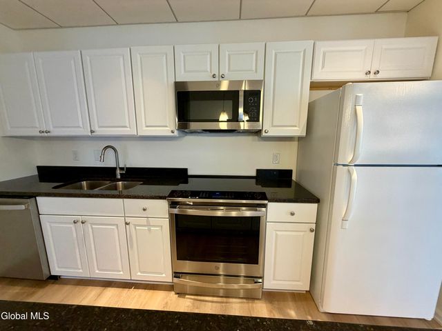 433 Broadway 3, Saratoga Springs, NY 12866
