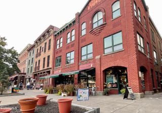 433 Broadway 3, Saratoga Springs, NY 12866