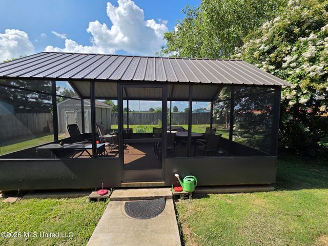 4364 Shadow Ridge Drive, Horn Lake, MS 38637