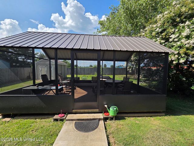 4364 Shadow Ridge Drive, Horn Lake, MS 38637