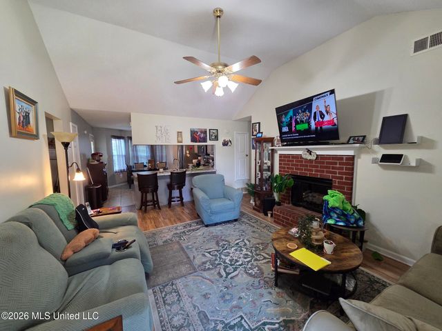 4364 Shadow Ridge Drive, Horn Lake, MS 38637