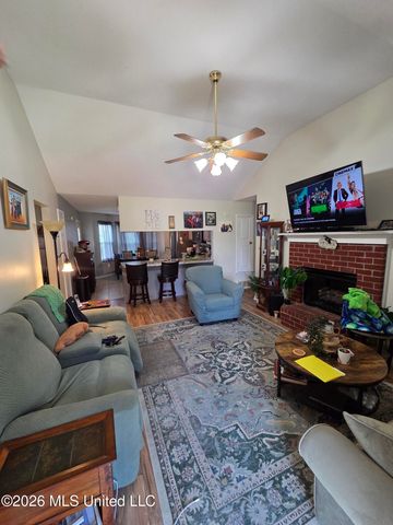 4364 Shadow Ridge Drive, Horn Lake, MS 38637