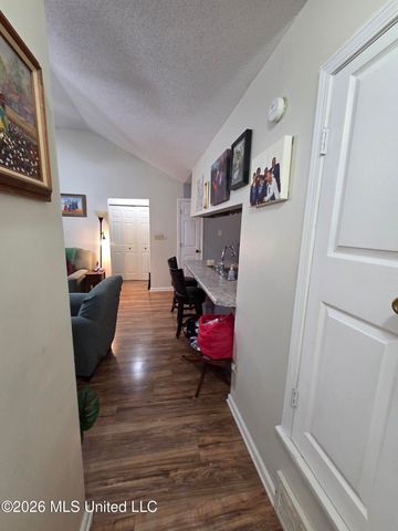 4364 Shadow Ridge Drive, Horn Lake, MS 38637