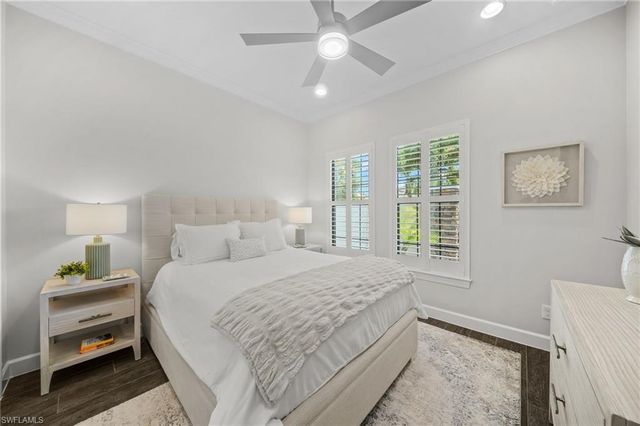 8827 Vaccaro CT, Naples, FL 34119