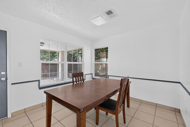10504 Connemara Drive SW, Albuquerque, NM 87121