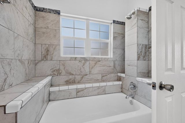 10504 Connemara Drive SW, Albuquerque, NM 87121