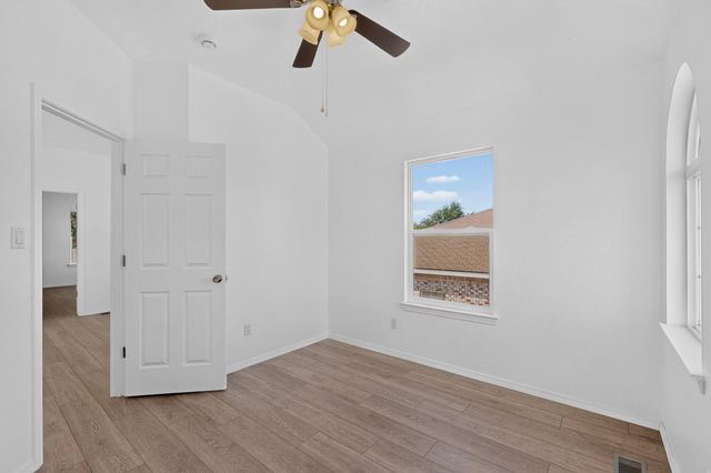 10504 Connemara Drive SW, Albuquerque, NM 87121