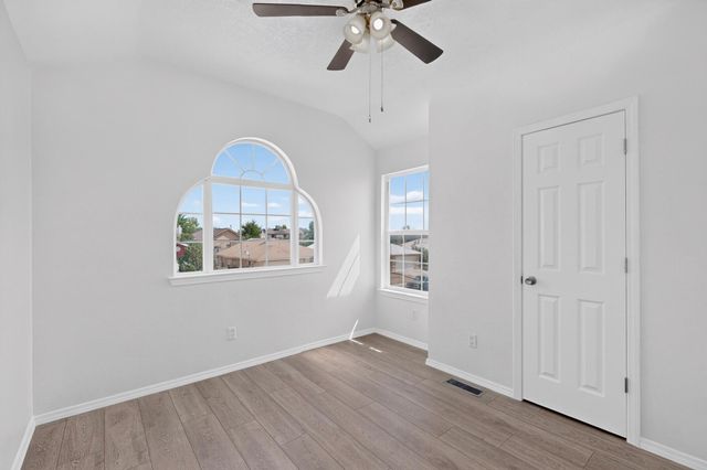 10504 Connemara Drive SW, Albuquerque, NM 87121