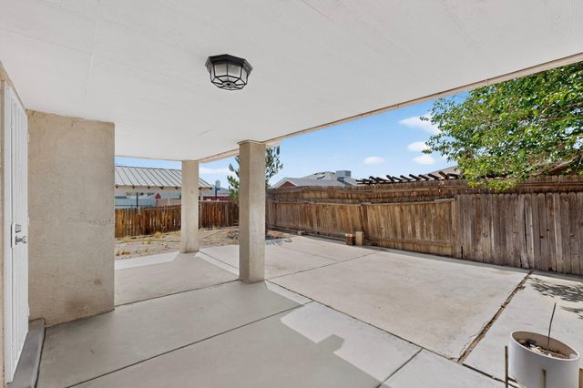 10504 Connemara Drive SW, Albuquerque, NM 87121