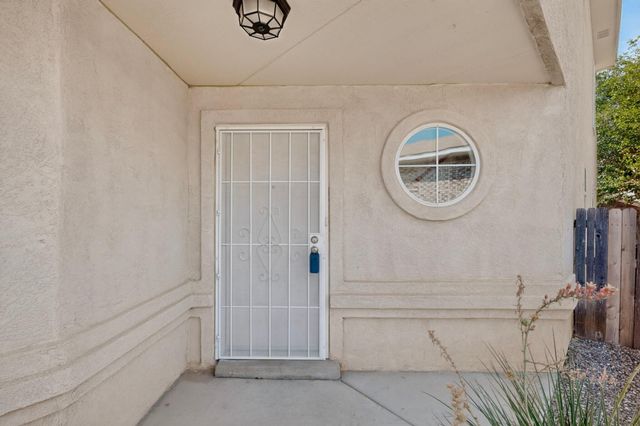 10504 Connemara Drive SW, Albuquerque, NM 87121