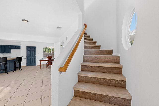 10504 Connemara Drive SW, Albuquerque, NM 87121