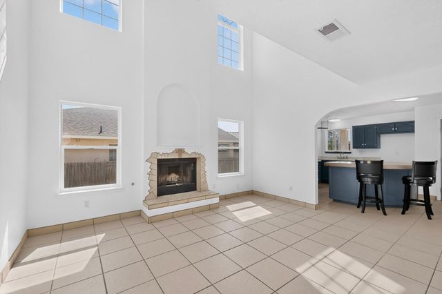 10504 Connemara Drive SW, Albuquerque, NM 87121