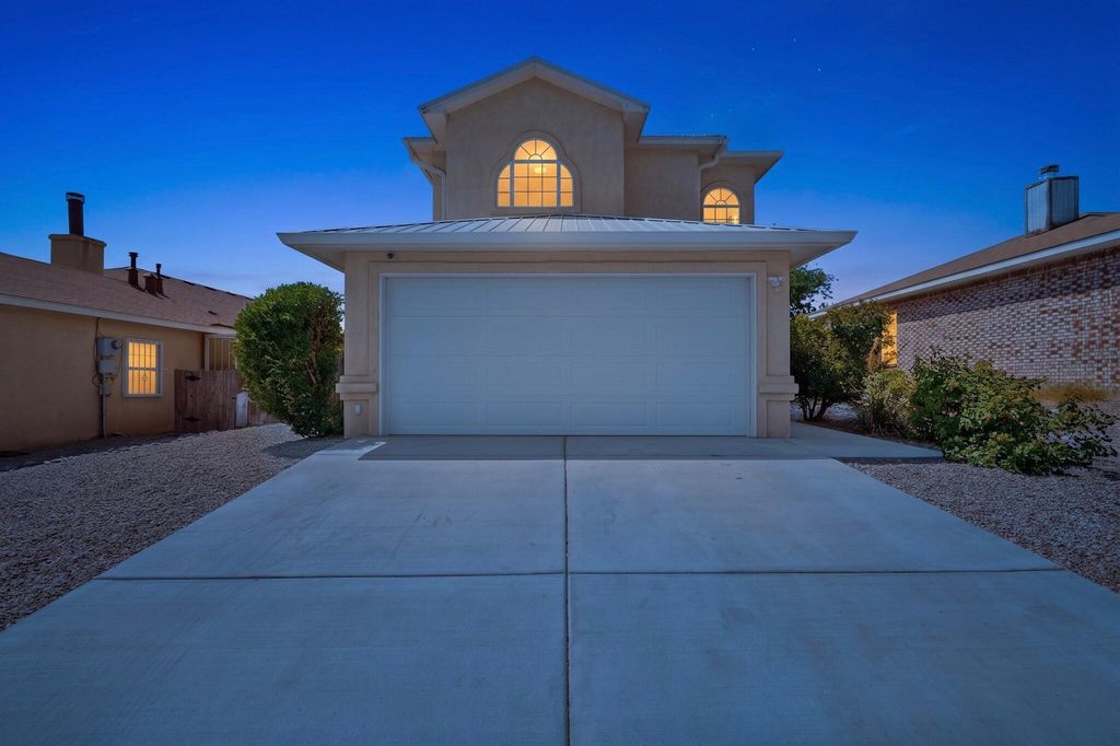 10504 Connemara Drive SW, Albuquerque, NM 87121