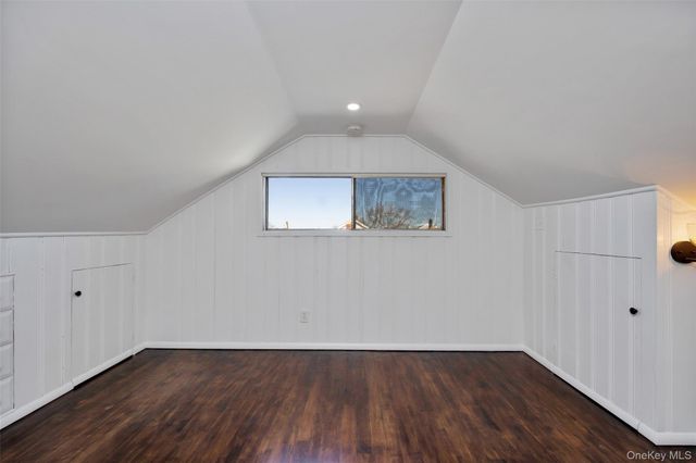 5 Warren Avenue 1, Bayville, NY 11709