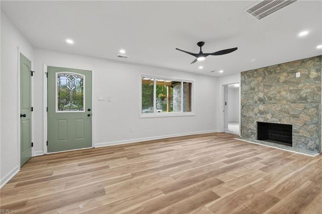 1222 Winburne LN, Norfolk, VA 23502
