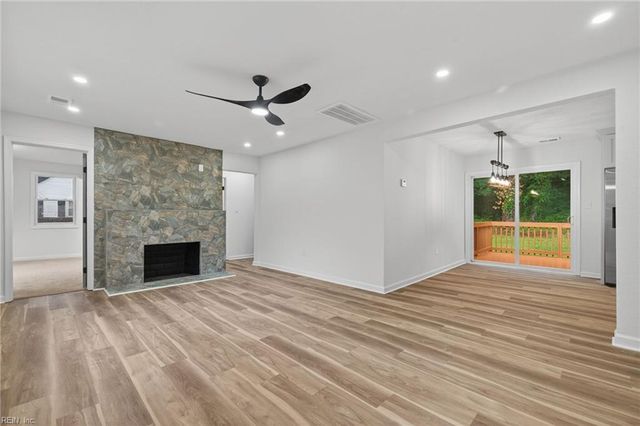 1222 Winburne LN, Norfolk, VA 23502