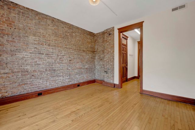 1404 W Flournoy Street 3, Chicago, IL 60607