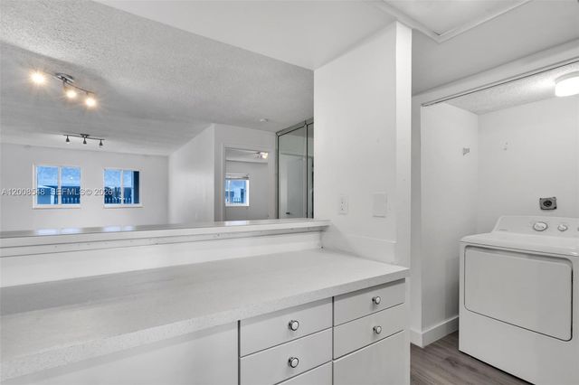 269 NW 7th St 121, Miami, FL 33136