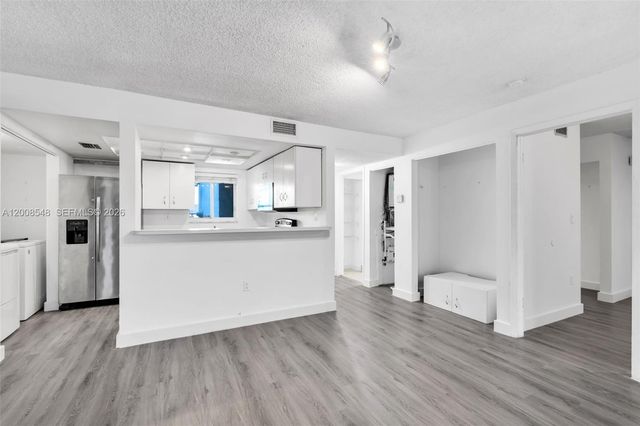 269 NW 7th St 121, Miami, FL 33136