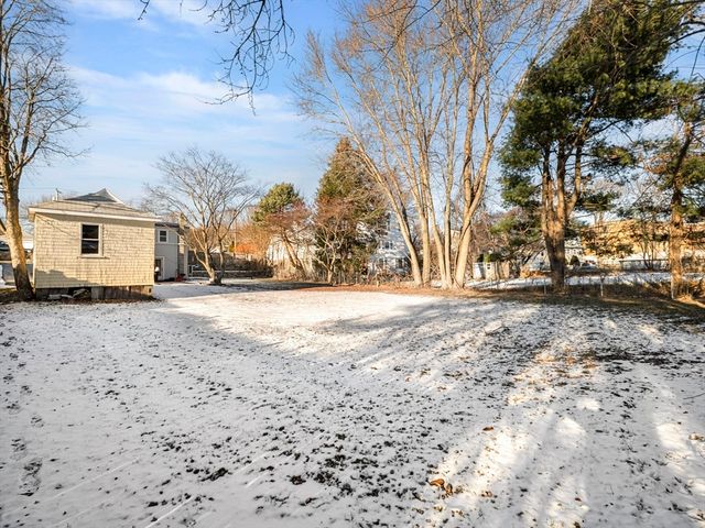 43 Filomena St, Weymouth, MA 02189