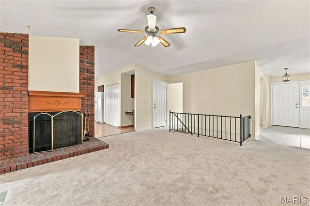 807 Nykiel Court, Ballwin, MO 63011