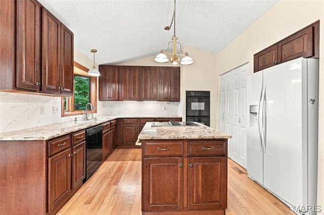 807 Nykiel Court, Ballwin, MO 63011