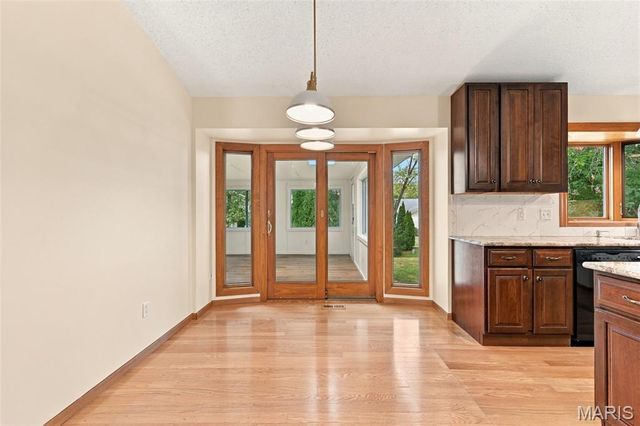 807 Nykiel Court, Ballwin, MO 63011