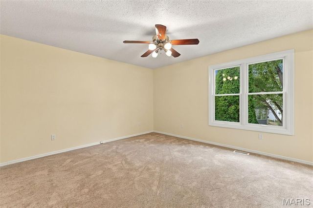 807 Nykiel Court, Ballwin, MO 63011