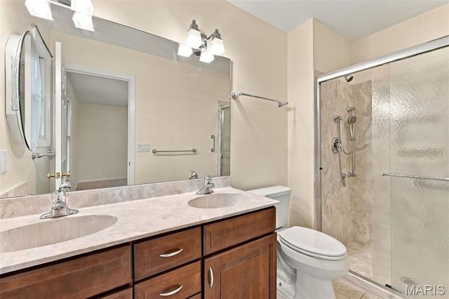 807 Nykiel Court, Ballwin, MO 63011